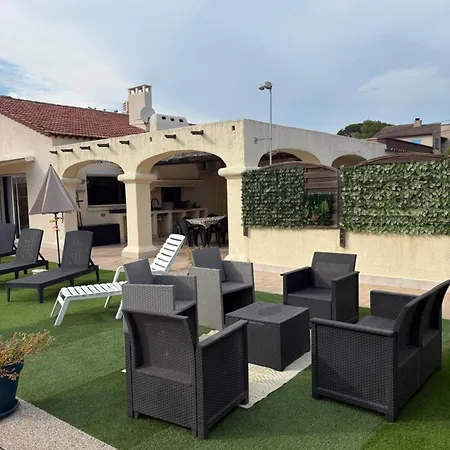 Maison Familiale Trois Piscine Privee La Bois D Olivier *